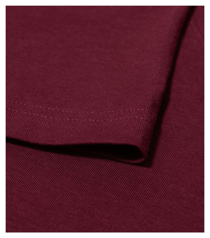 Футболка чоловіча синього кольору V-neck